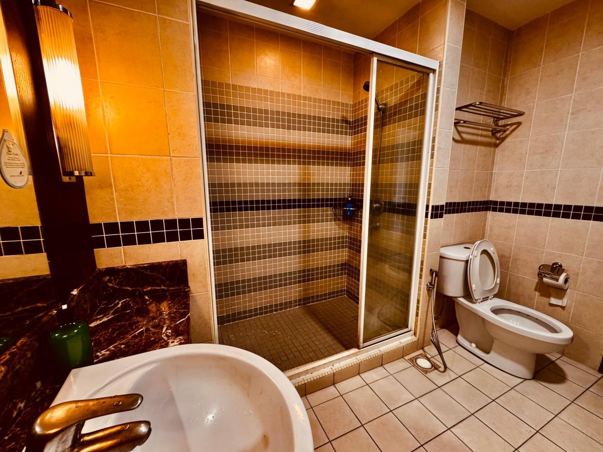 10 Seri Bukit Ceylon 5 Minutes To Alor Street Bukit Bintang Klcc Pavilion 2r2b 8 Pax Apartment *