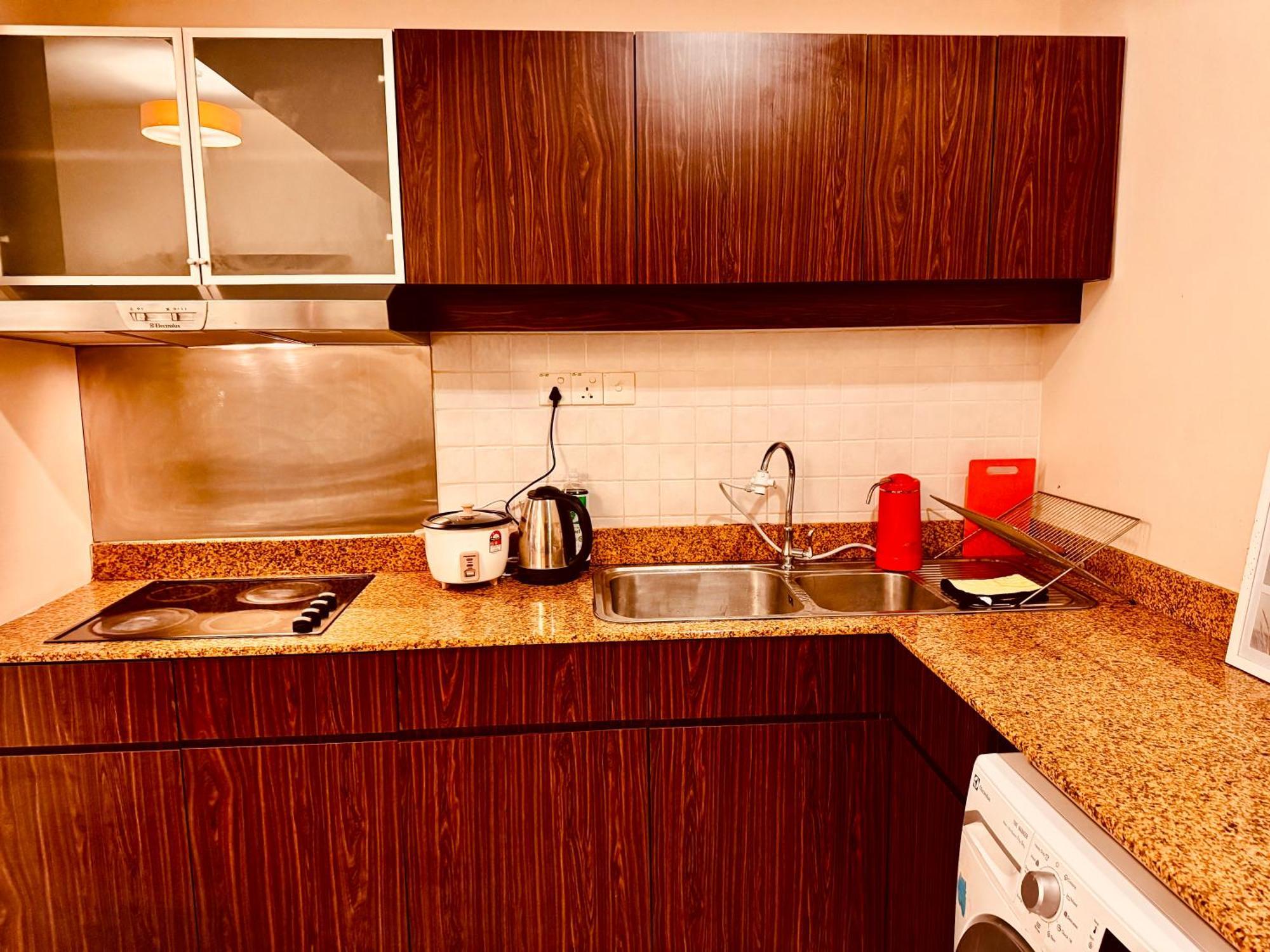 Pangsapuri 10 Seri Bukit Ceylon 5 Minutes To Alor Street Bukit Bintang Klcc Pavilion 2r2b 8 Pax