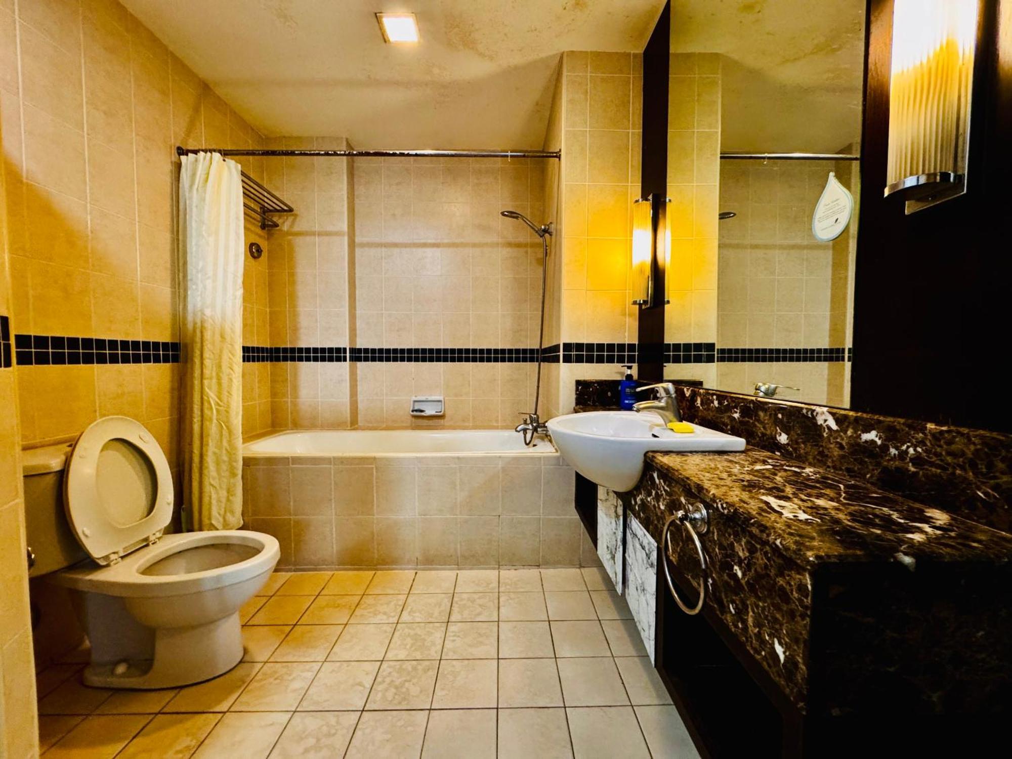 10 Seri Bukit Ceylon 5 Minutes To Alor Street Bukit Bintang Klcc Pavilion 2r2b 8 Pax Pangsapuri Kuala Lumpur
