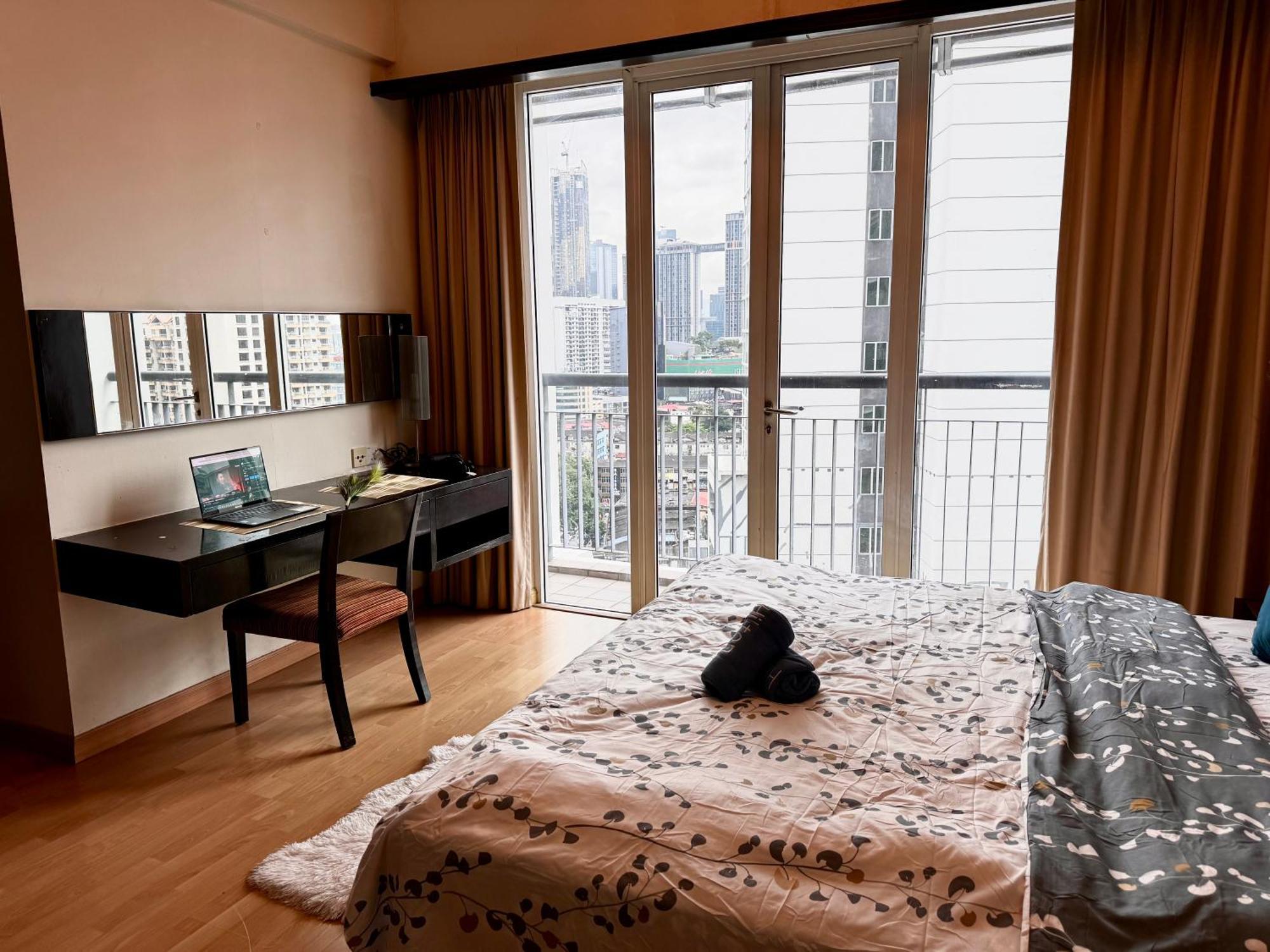 Pangsapuri 10 Seri Bukit Ceylon 5 Minutes To Alor Street Bukit Bintang Klcc Pavilion 2r2b 8 Pax Kuala Lumpur