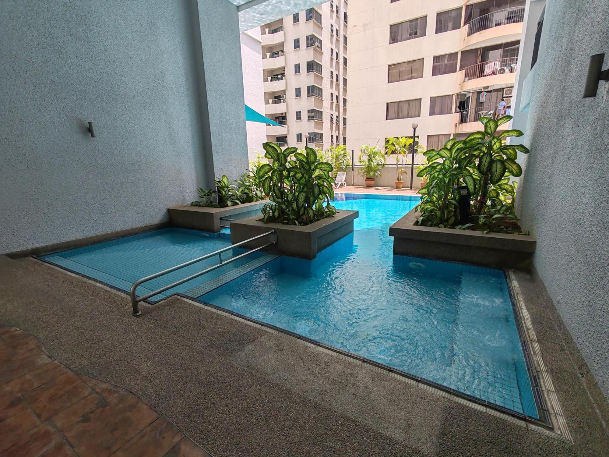 10 Seri Bukit Ceylon 5 Minutes To Alor Street Bukit Bintang Klcc Pavilion 2r2b 8 Pax *